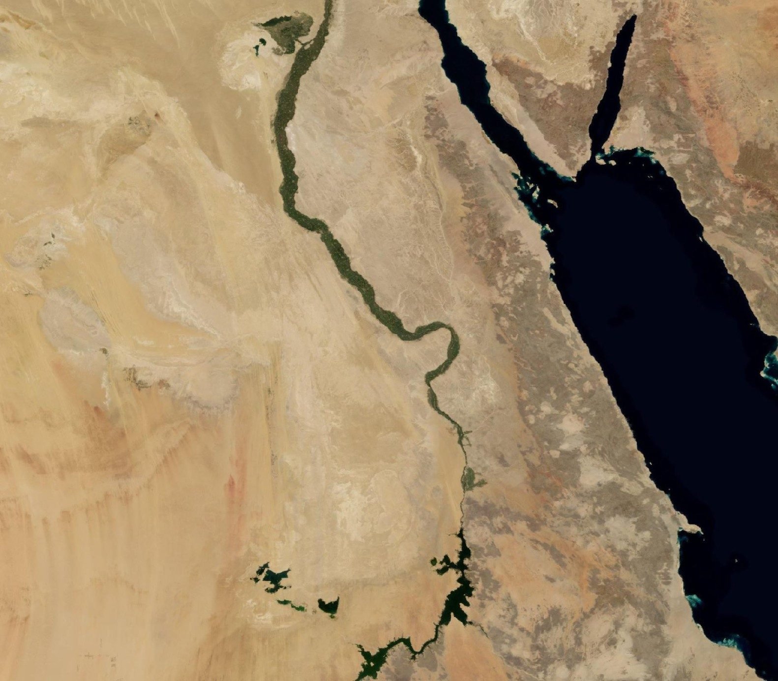 Satellite map of Egypt showing the path of the total solar eclipse of 2 August 2027 crossing the Nile at Luxor