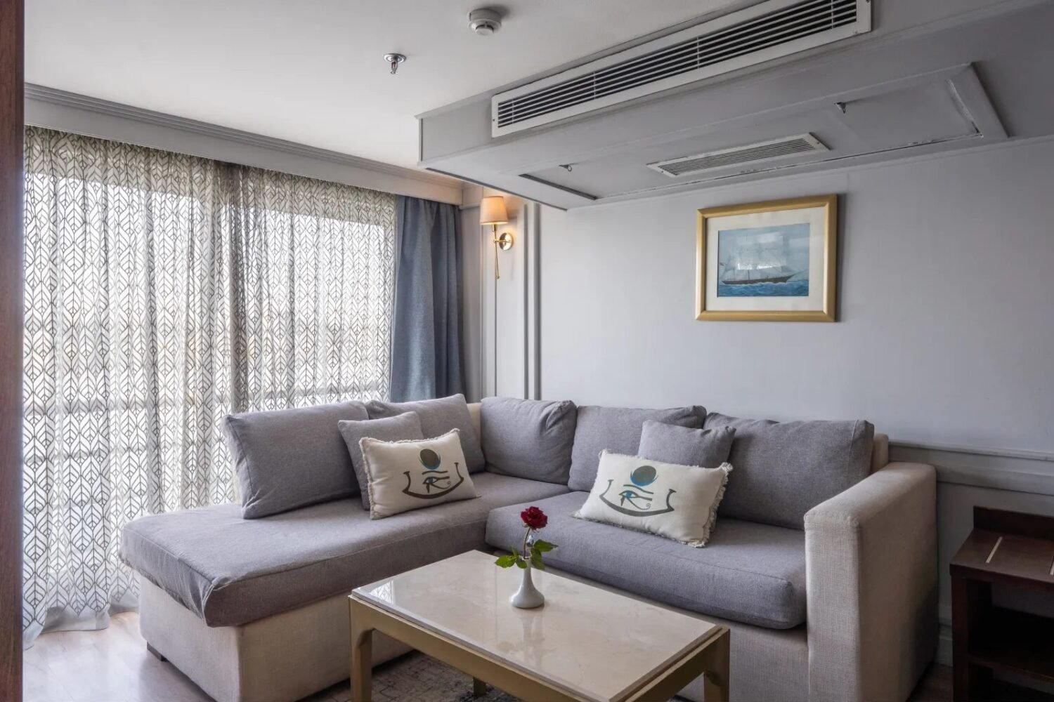 Sitting area in a Nile Excellence suite