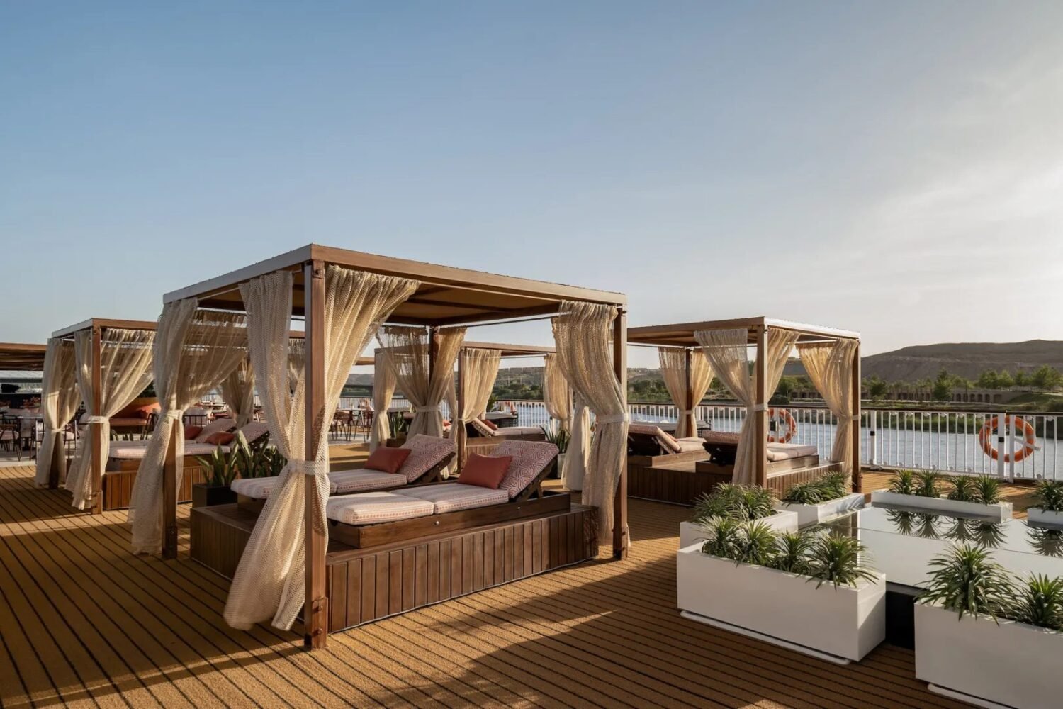 Cabanas and sunbeds on Tulip Nile cruise